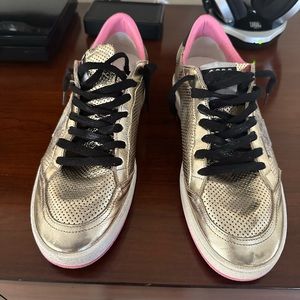 Golden goose gold ball star size 40, worn twice